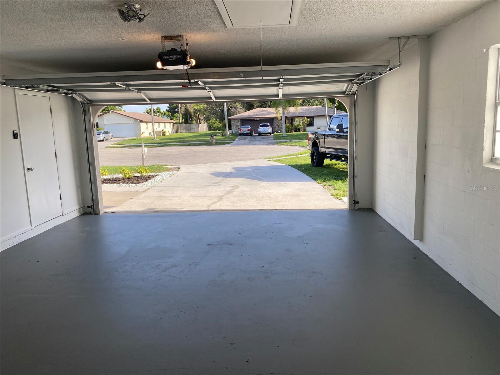 Image 11 of 47 For 481 Saturn Avenue