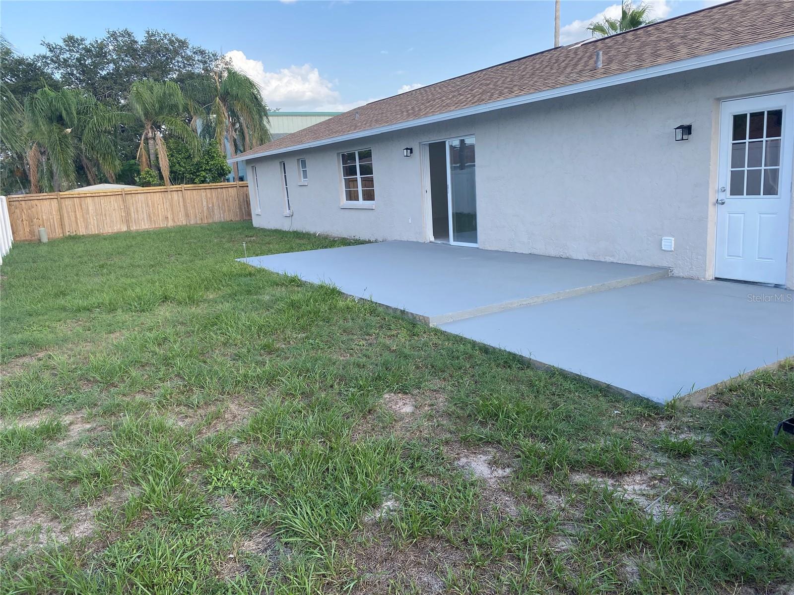 Image 7 of 47 For 481 Saturn Avenue