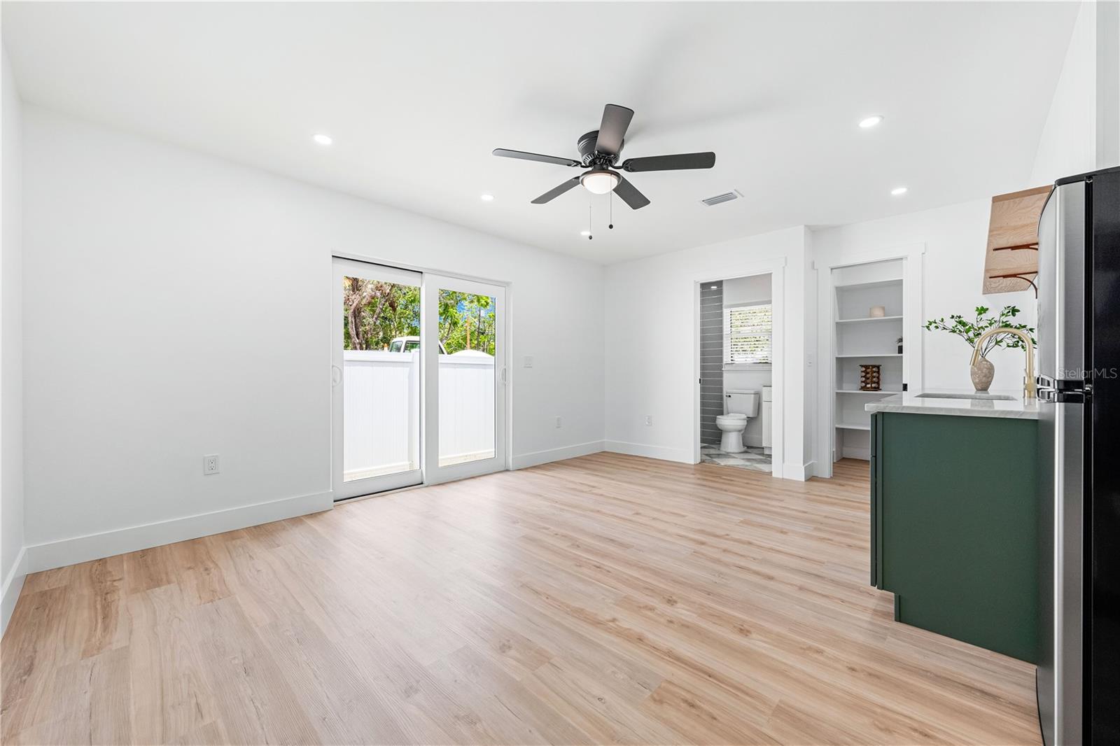 Image 13 of 68 For 3606 7th Avenue W