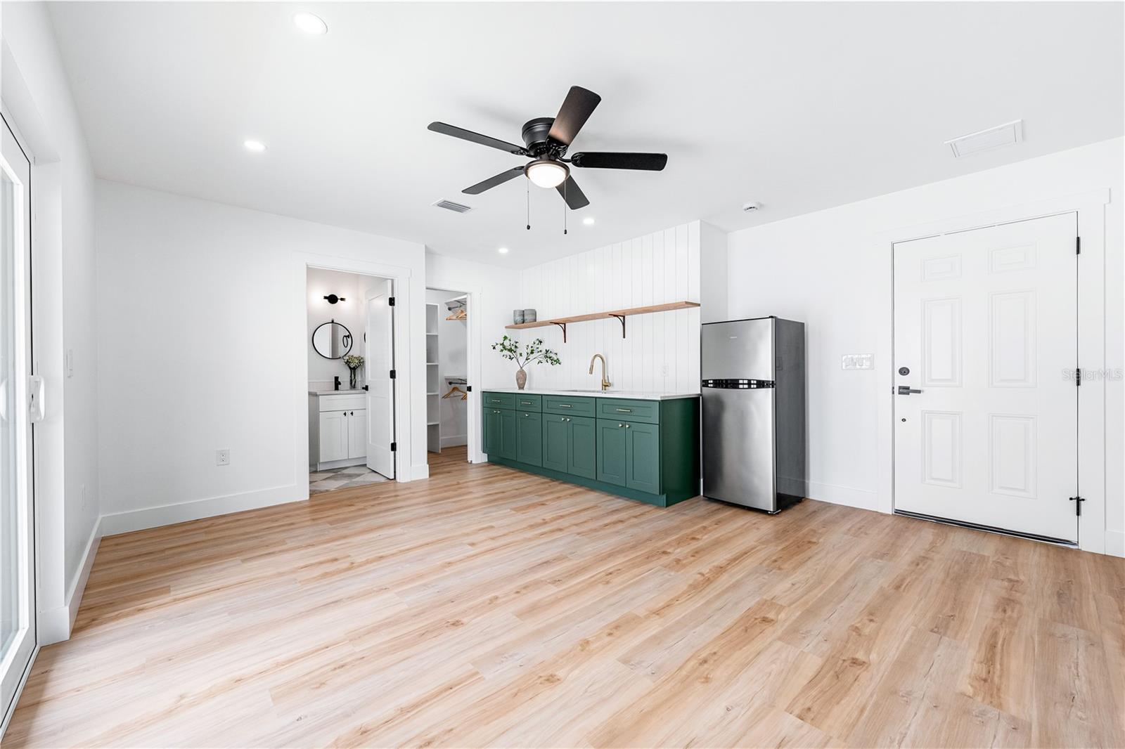 Image 14 of 68 For 3606 7th Avenue W