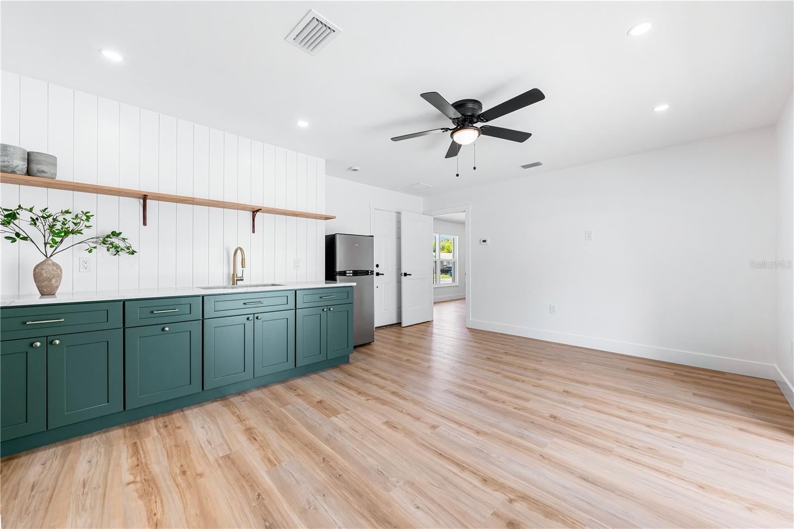 Image 15 of 68 For 3606 7th Avenue W