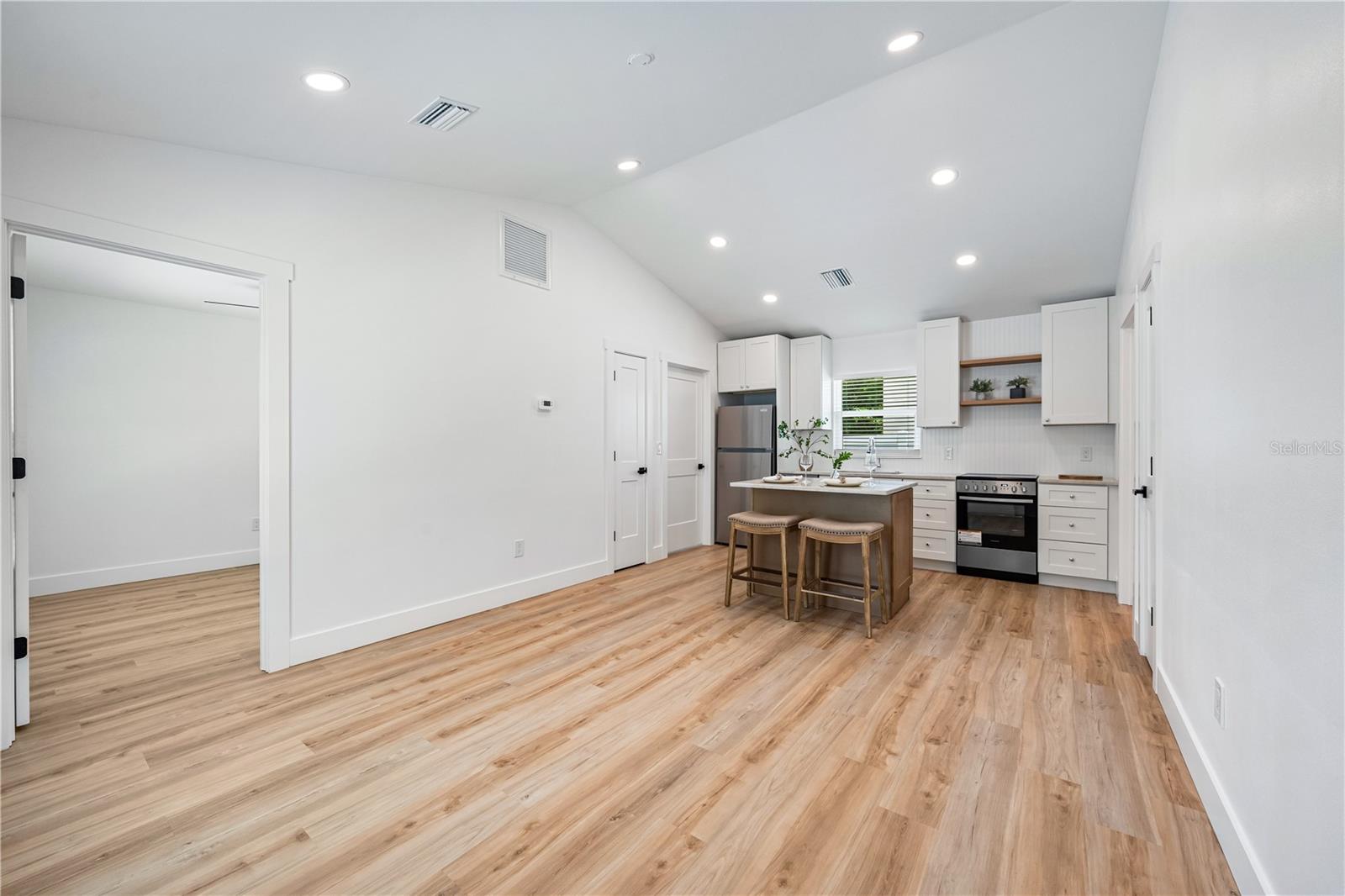 Image 36 of 68 For 3606 7th Avenue W