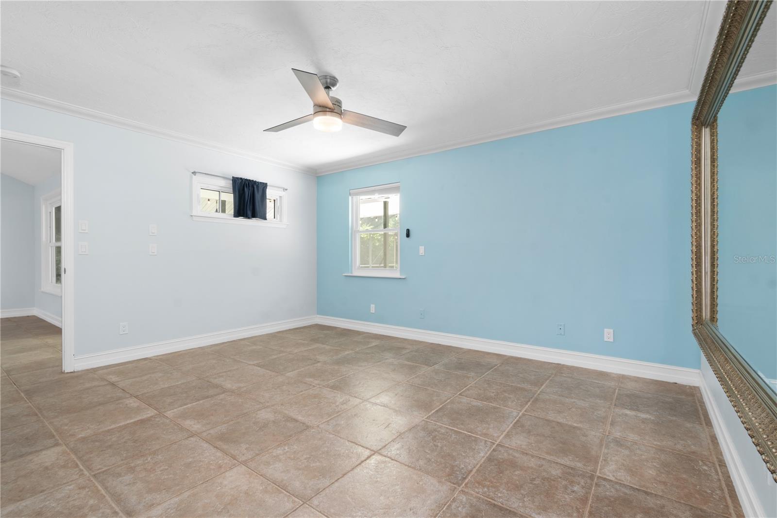 Image 22 of 37 For 3915 Meadow Creek Drive