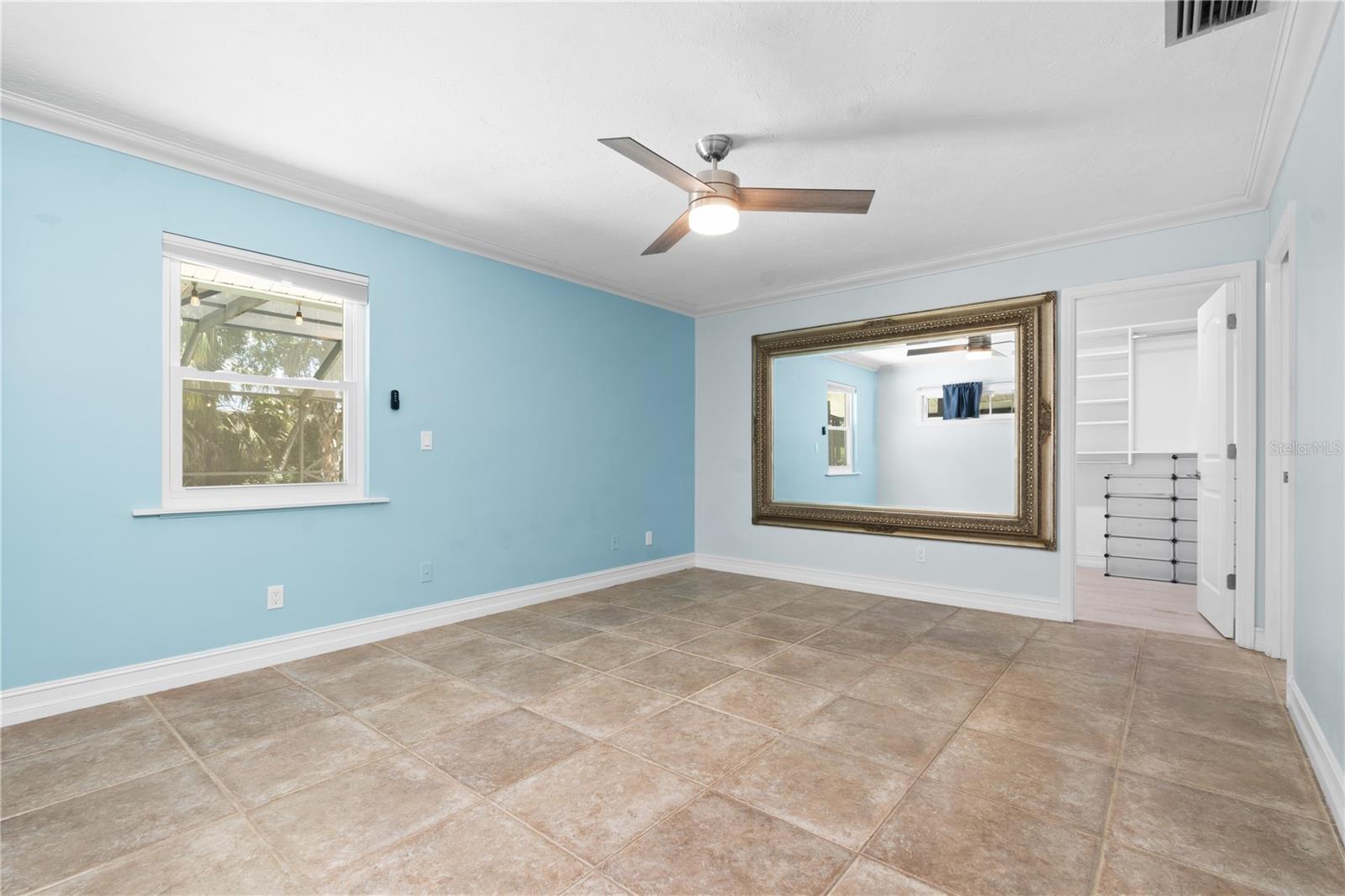 Image 26 of 37 For 3915 Meadow Creek Drive