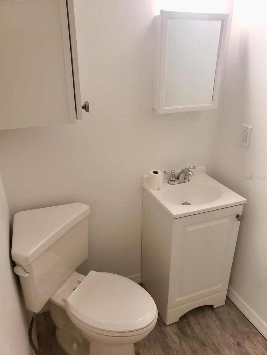 Image 12 of 17 For 11707 104th Street