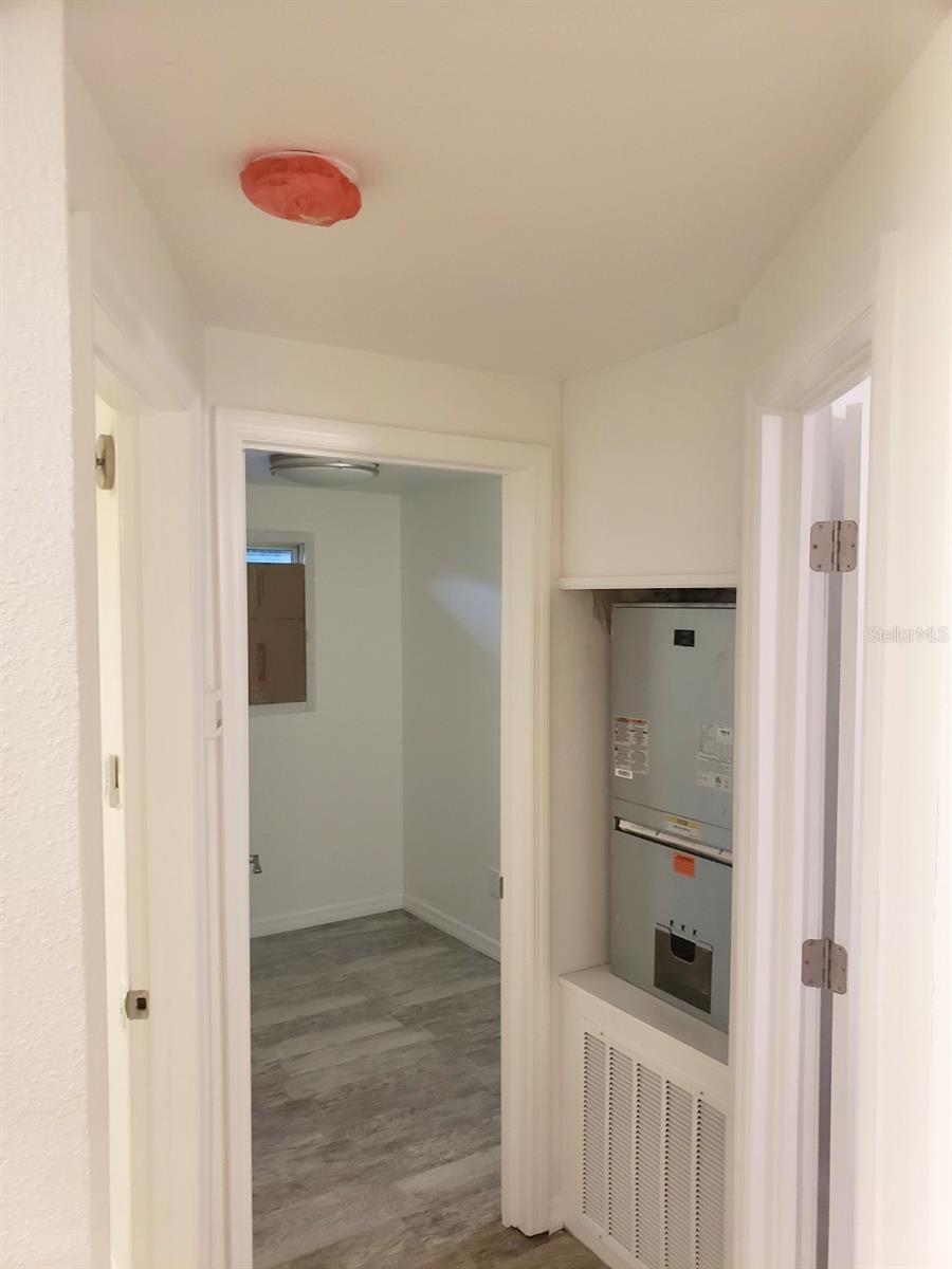Image 5 of 17 For 11707 104th Street