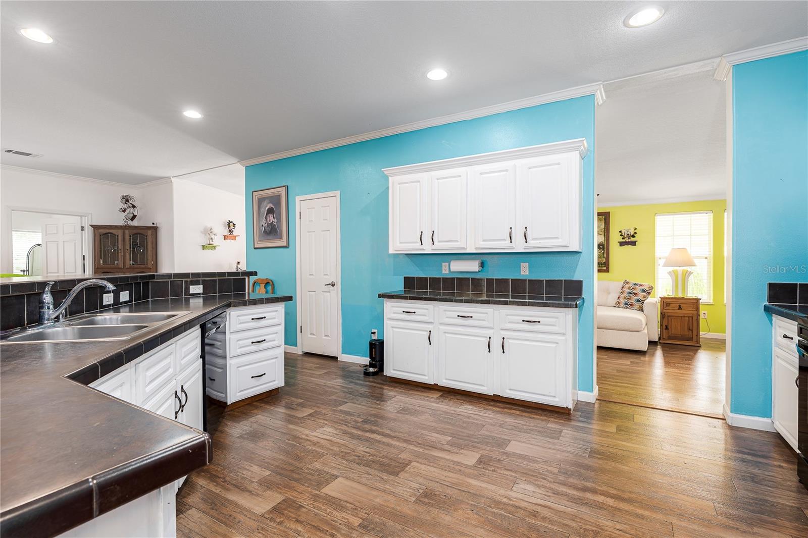 Image 4 of 42 For 6710 36th Avenue E 114