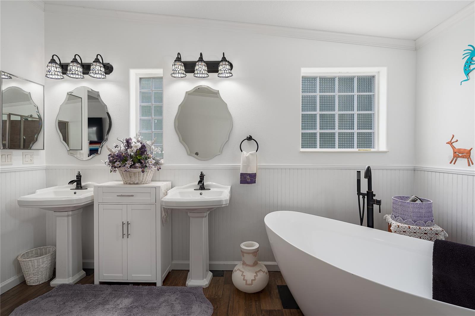 Image 7 of 42 For 6710 36th Avenue E 114