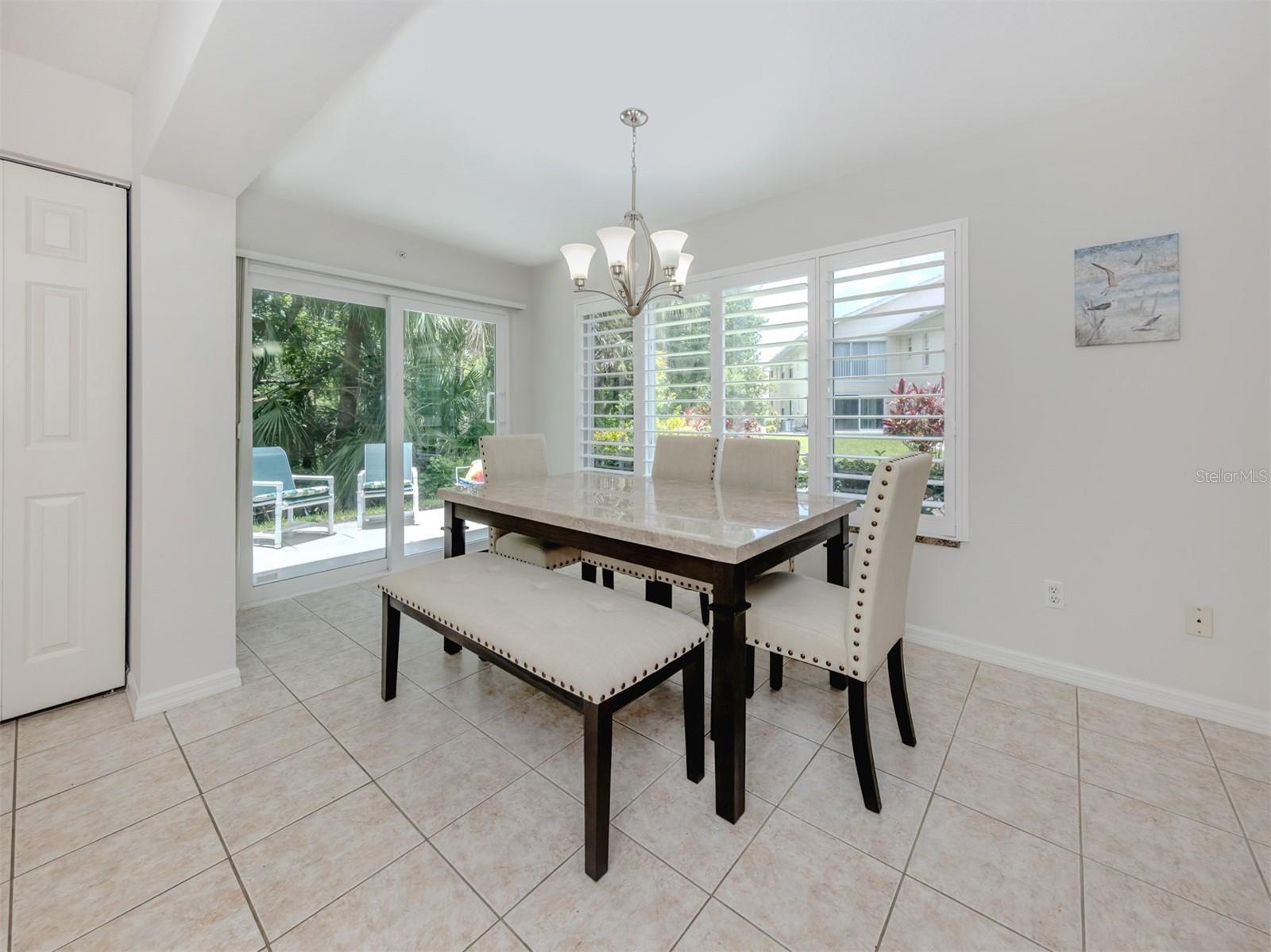 Image 10 of 78 For 821 Montrose Drive 103
