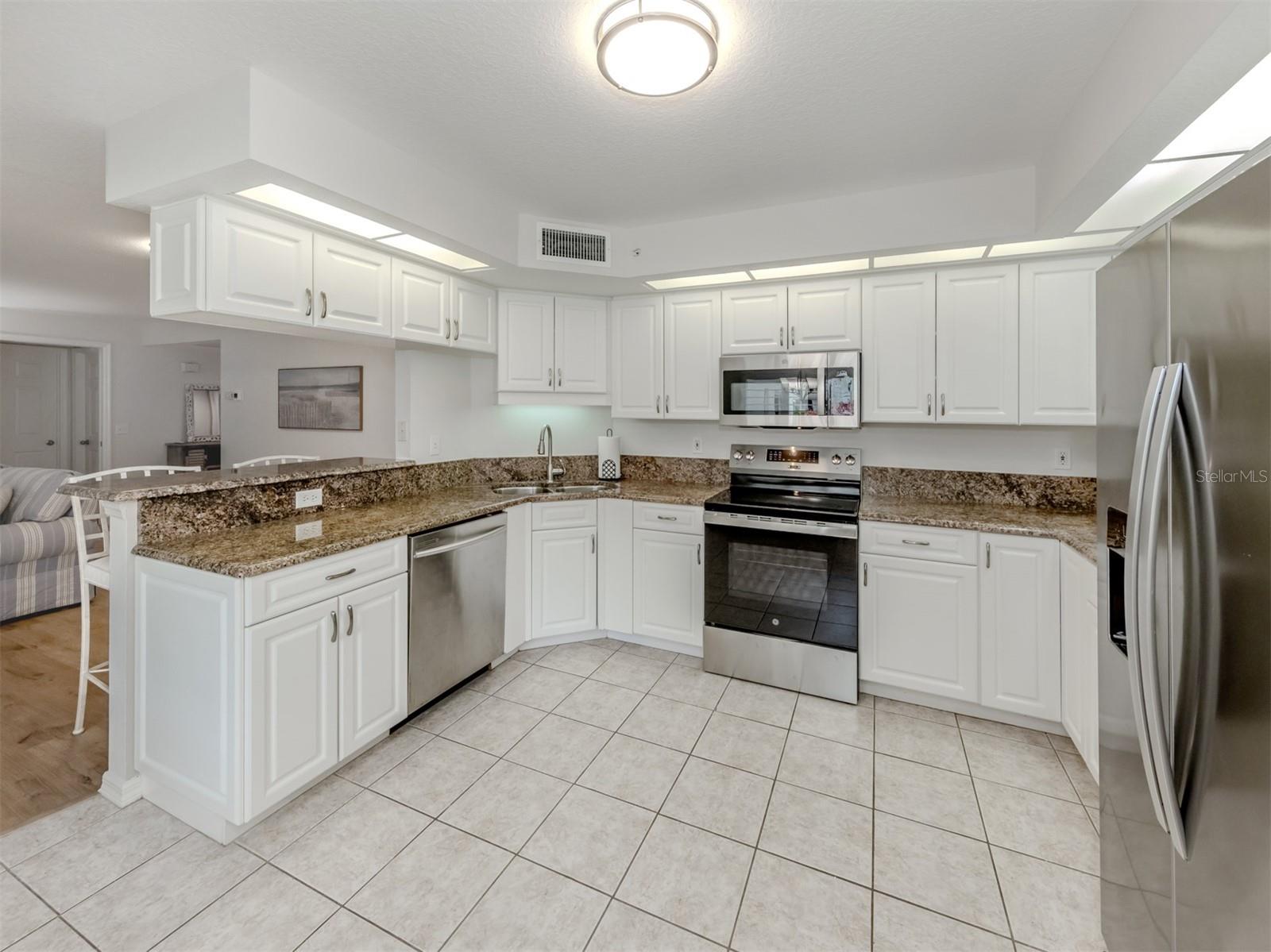 Image 12 of 78 For 821 Montrose Drive 103