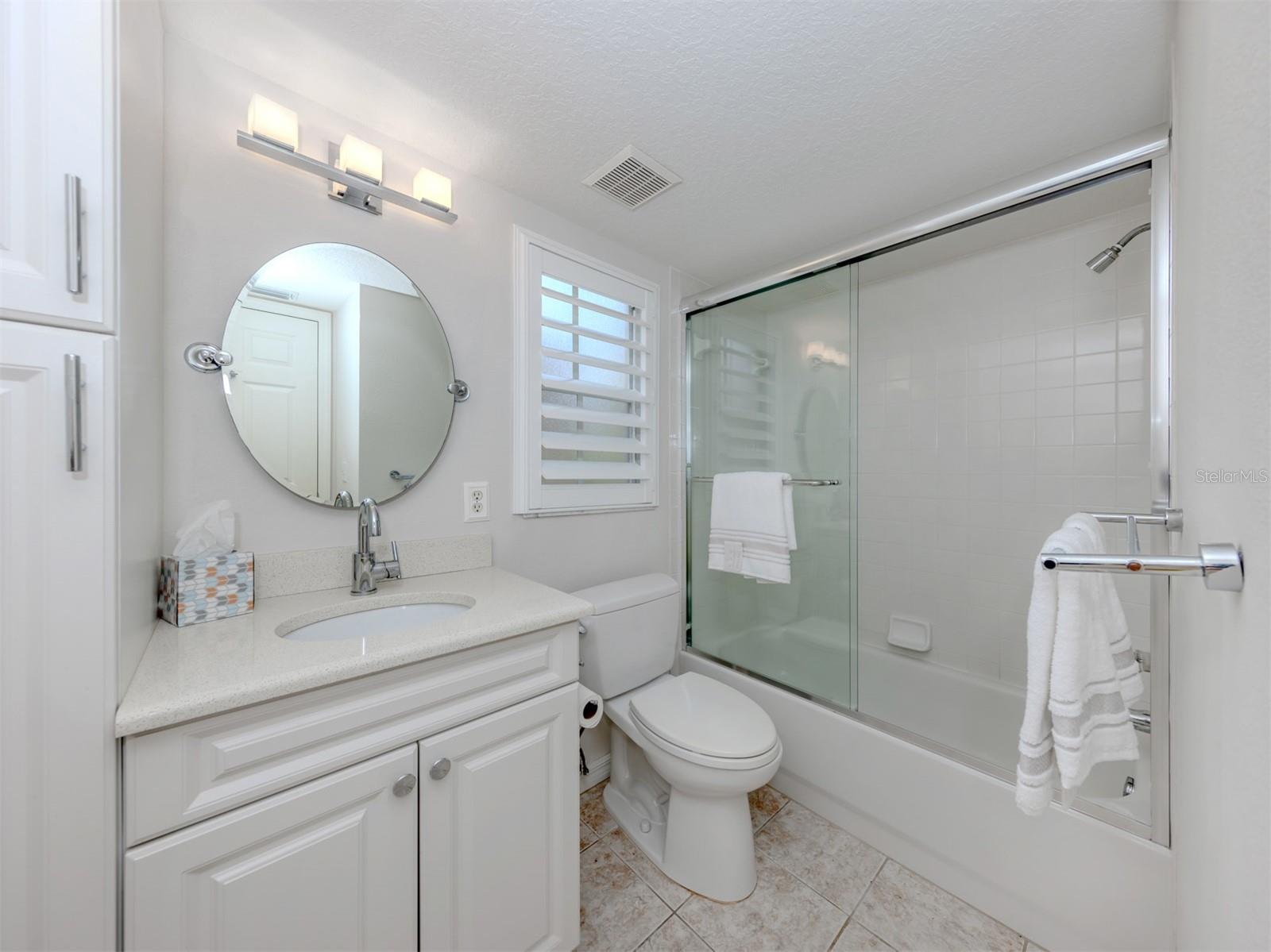 Image 21 of 78 For 821 Montrose Drive 103