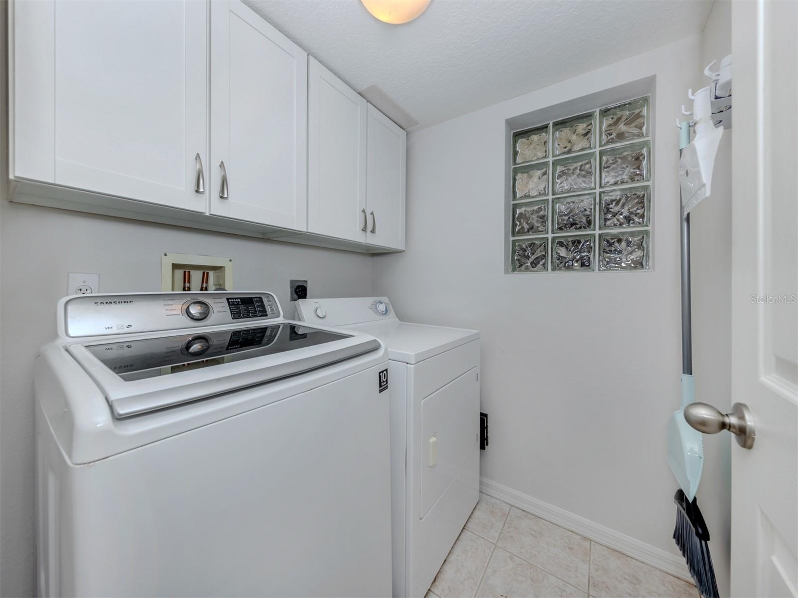 Image 22 of 78 For 821 Montrose Drive 103
