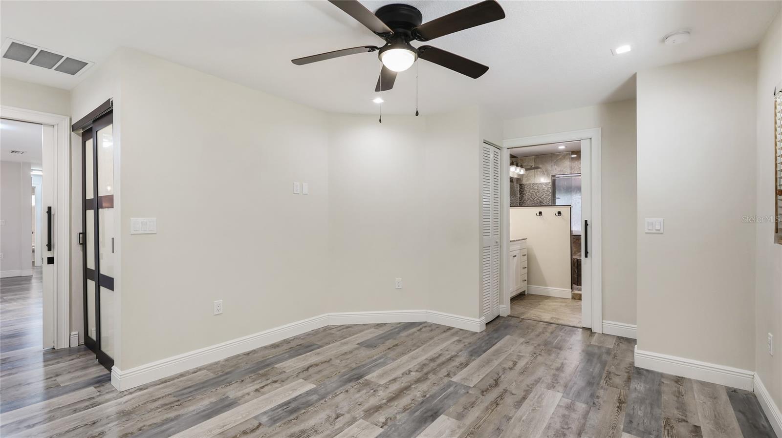 Image 11 of 30 For 3525 Riviera Drive