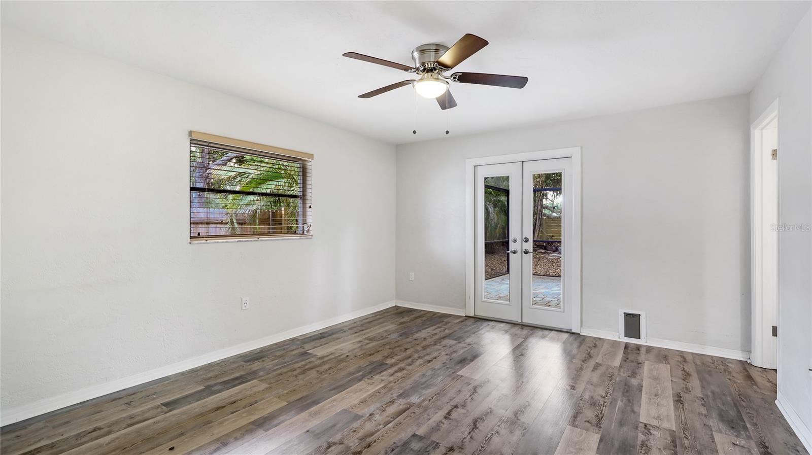 Image 14 of 30 For 3525 Riviera Drive