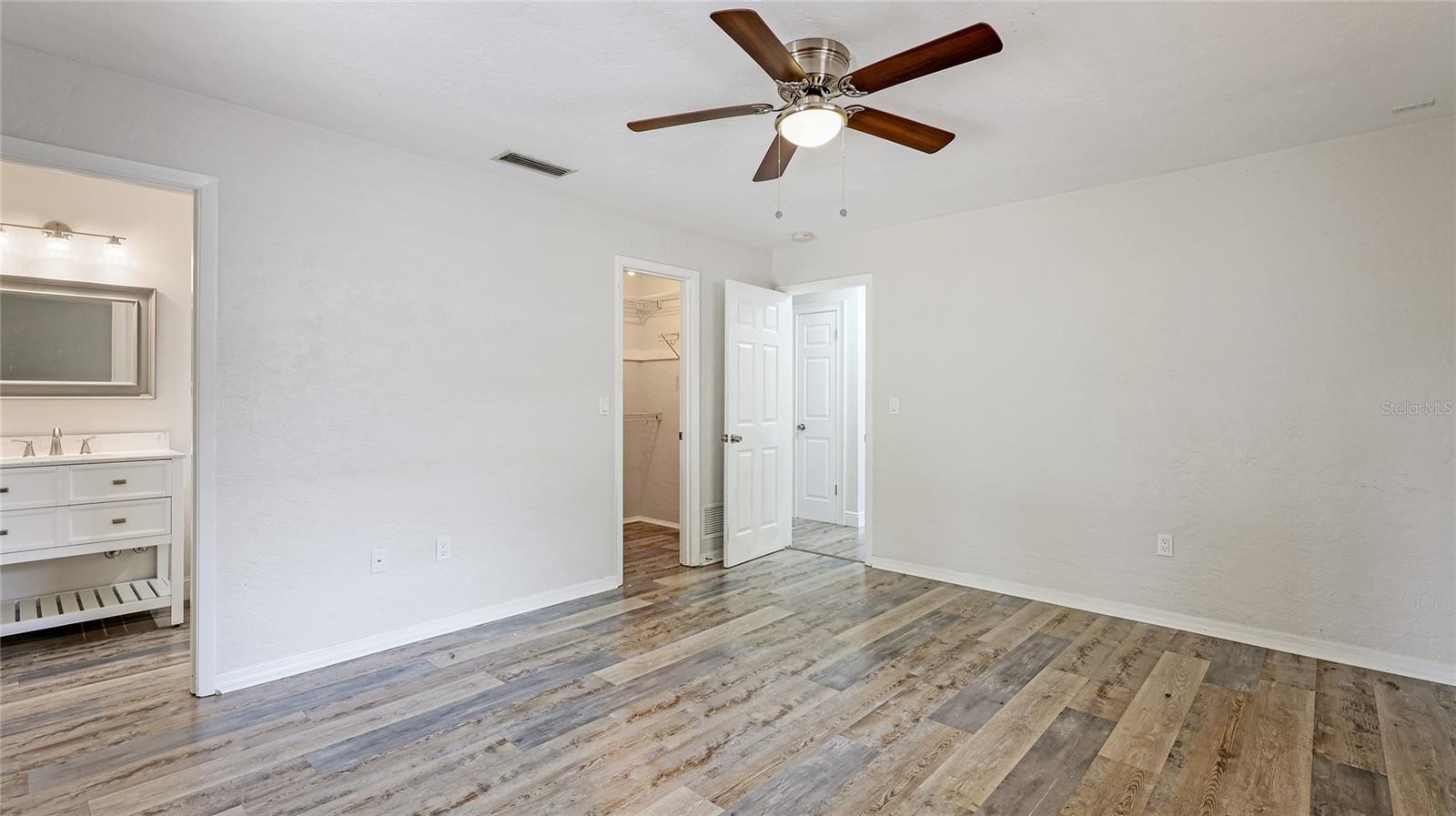 Image 16 of 30 For 3525 Riviera Drive