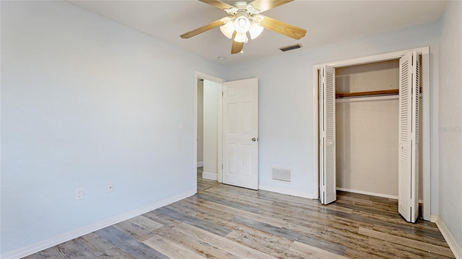 Image 18 of 30 For 3525 Riviera Drive