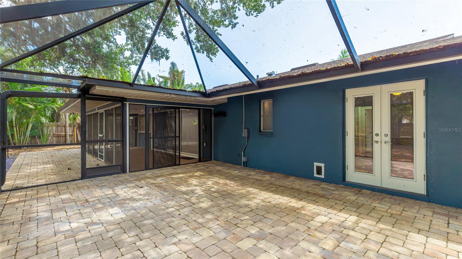 Image 23 of 30 For 3525 Riviera Drive
