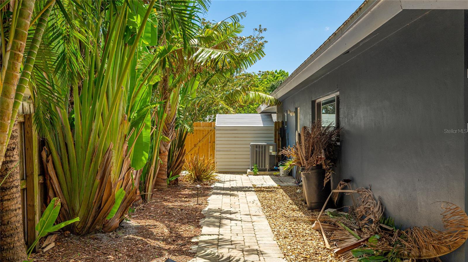 Image 24 of 30 For 3525 Riviera Drive