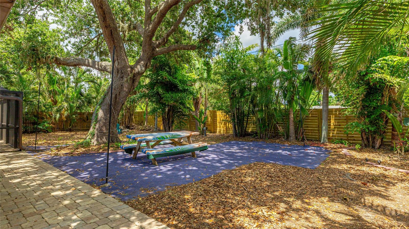 Image 25 of 30 For 3525 Riviera Drive