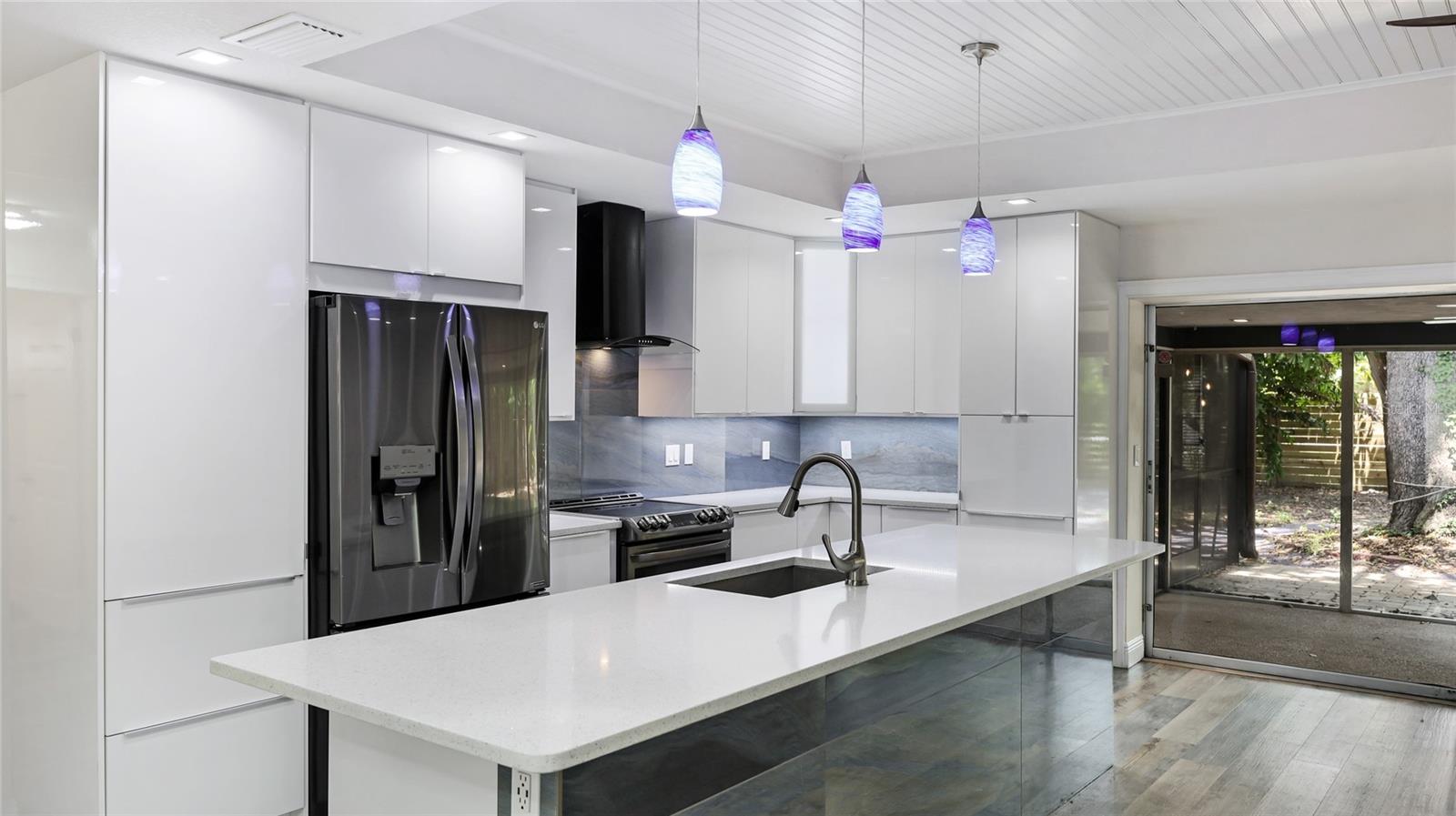 Image 4 of 30 For 3525 Riviera Drive