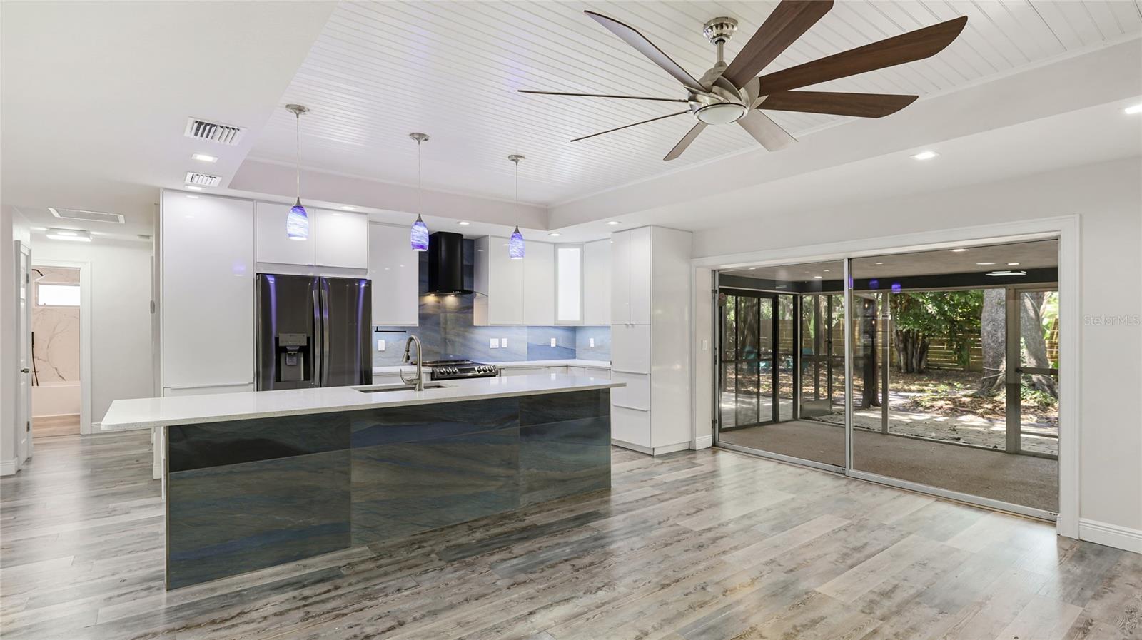 Image 6 of 30 For 3525 Riviera Drive