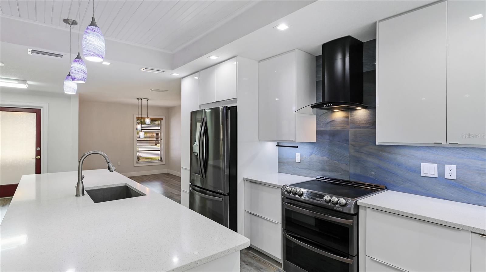 Image 9 of 30 For 3525 Riviera Drive