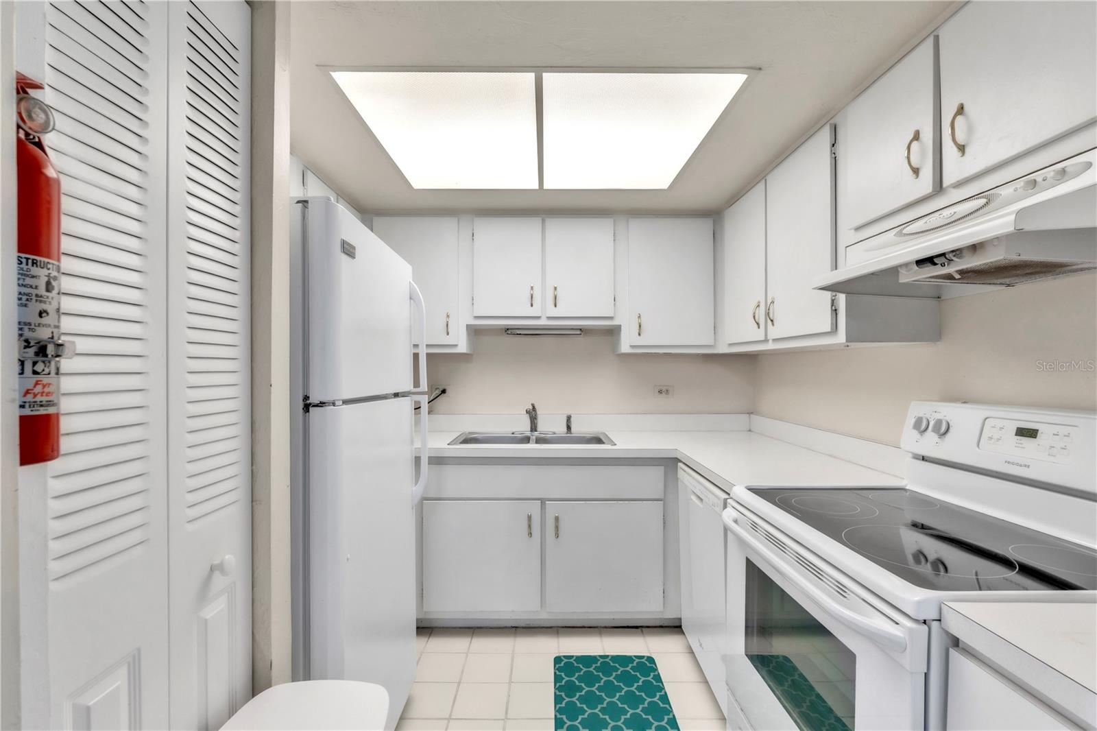 Image 12 of 28 For 2901 26th Street W 204