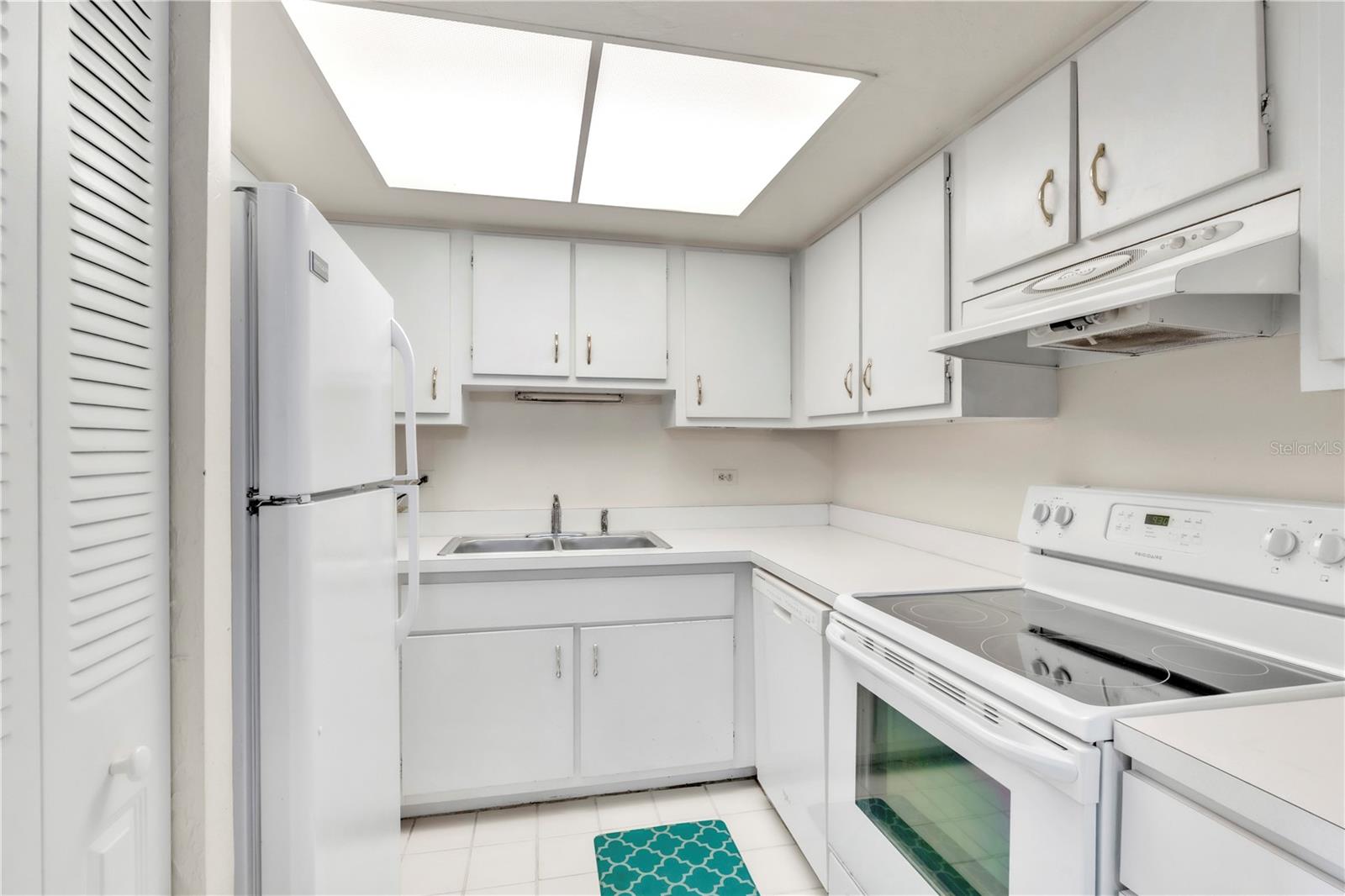 Image 13 of 28 For 2901 26th Street W 204