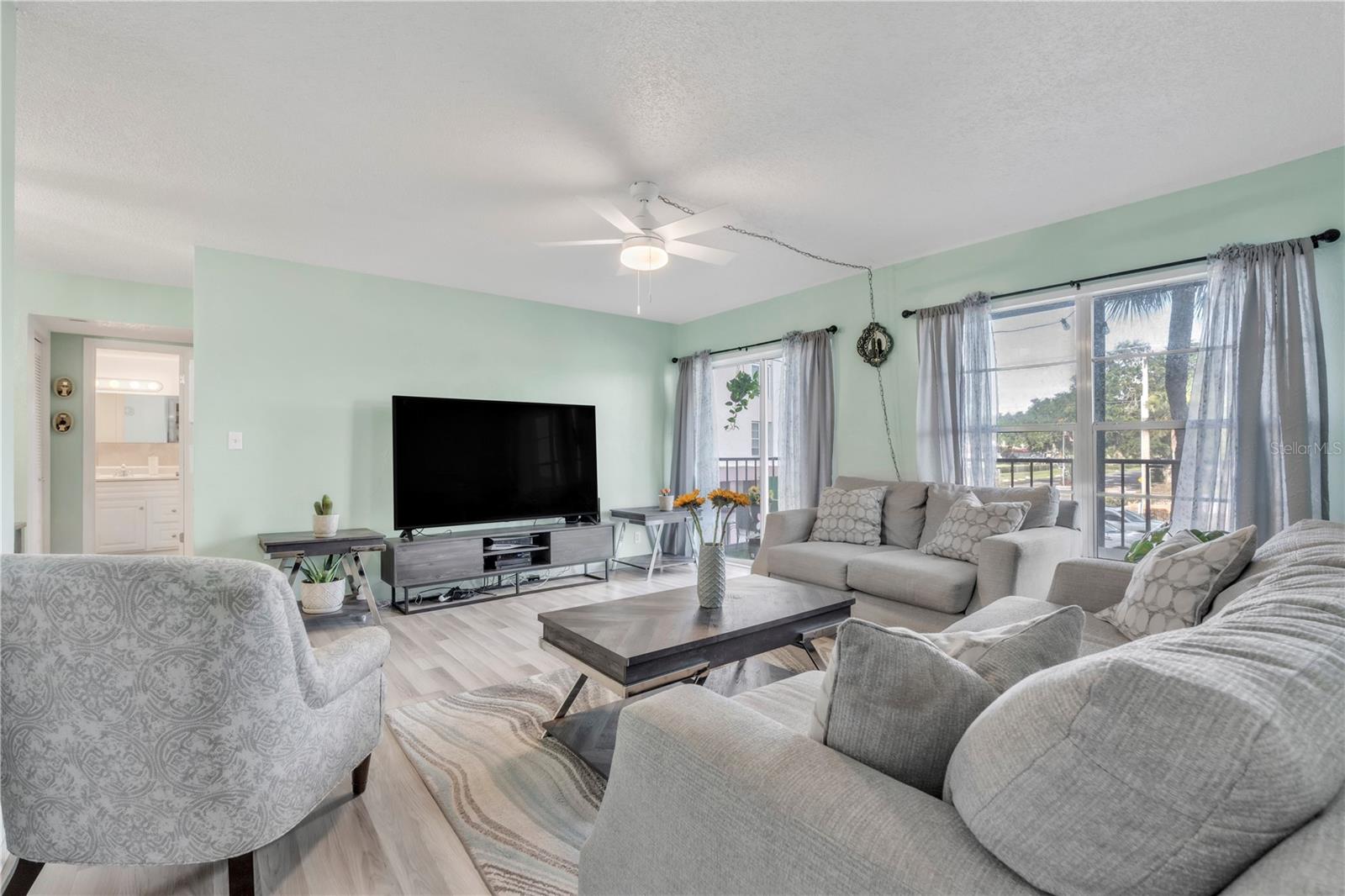 Image 9 of 28 For 2901 26th Street W 204