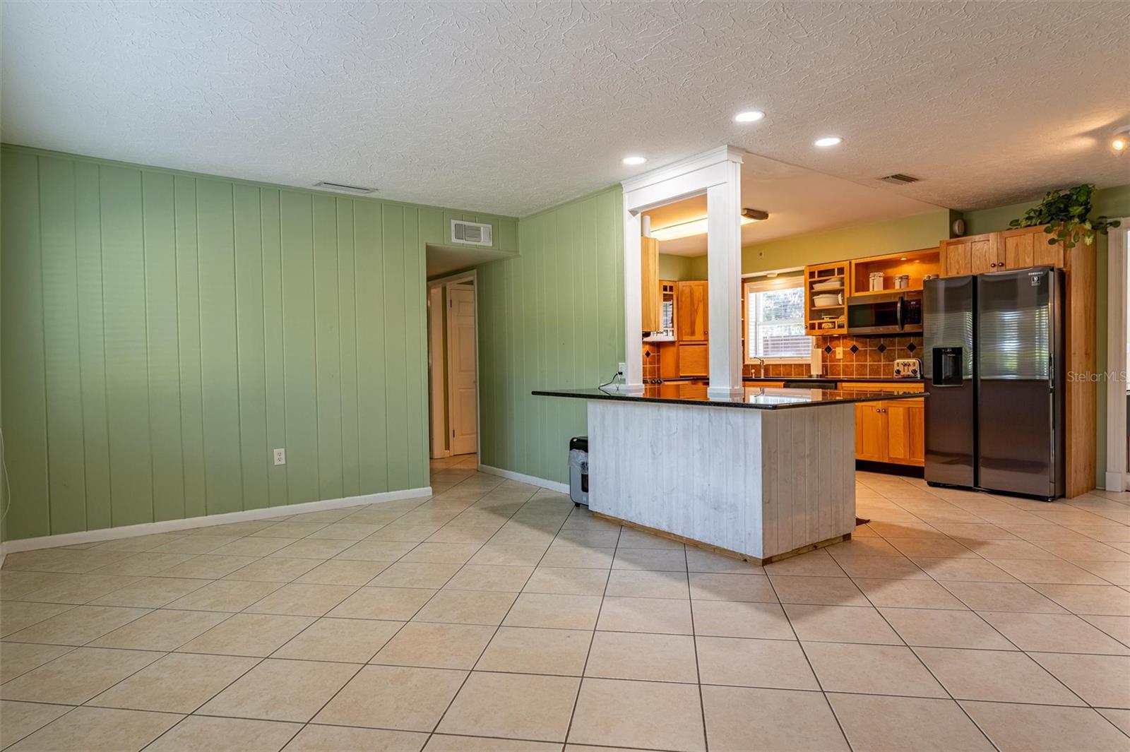 Image 23 of 62 For 5311 36th Avenue E