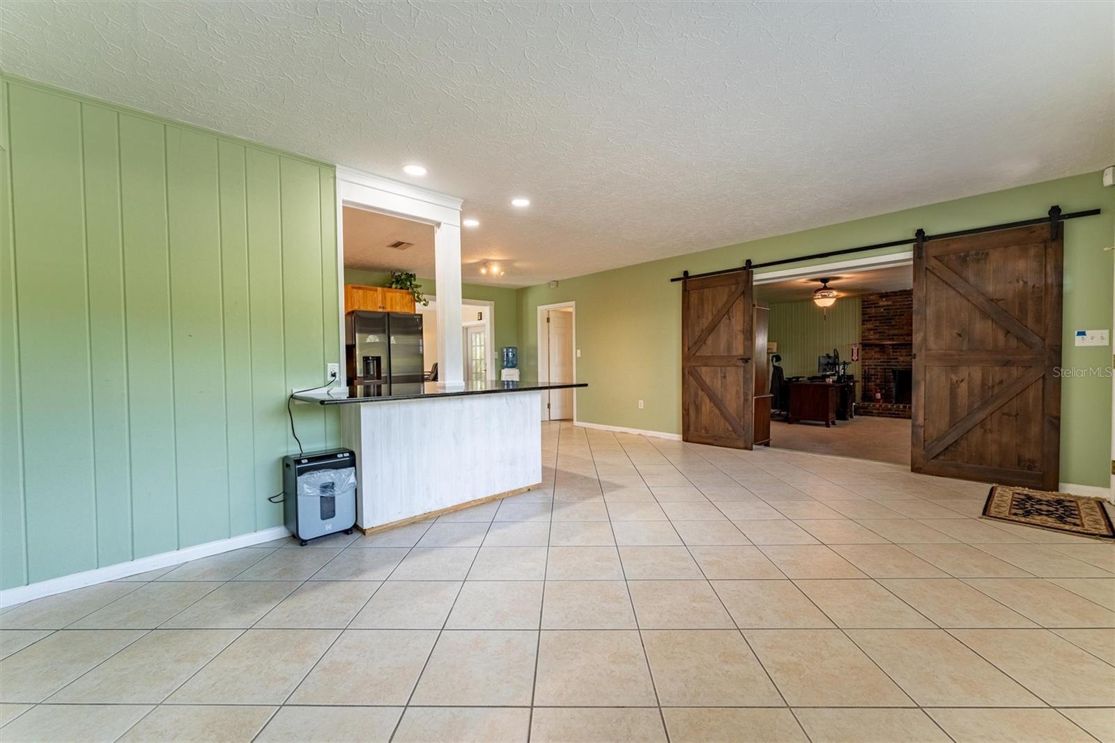 Image 27 of 62 For 5311 36th Avenue E