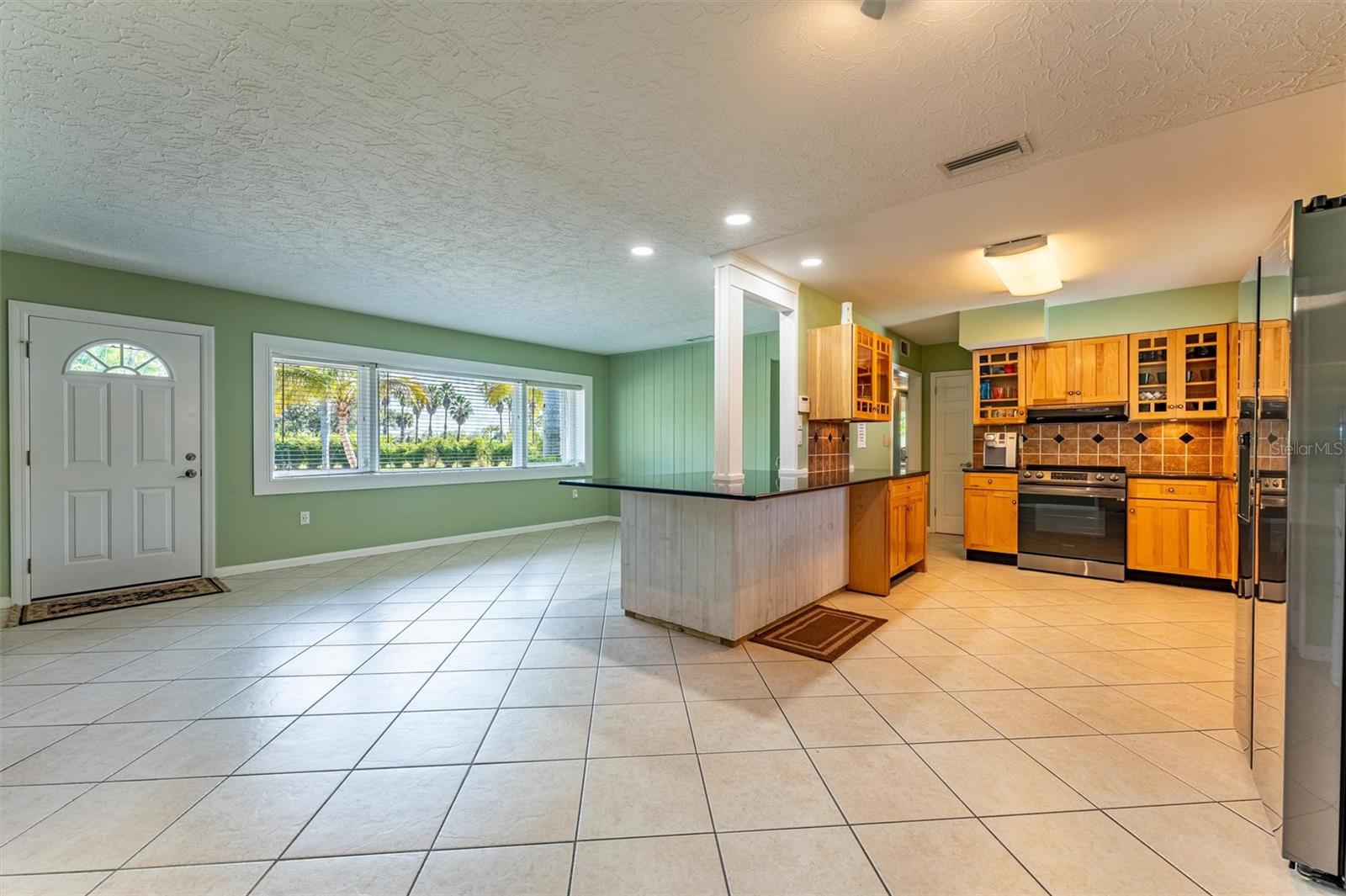 Image 29 of 62 For 5311 36th Avenue E