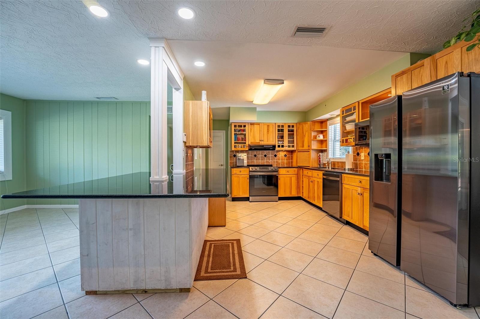 Image 32 of 62 For 5311 36th Avenue E
