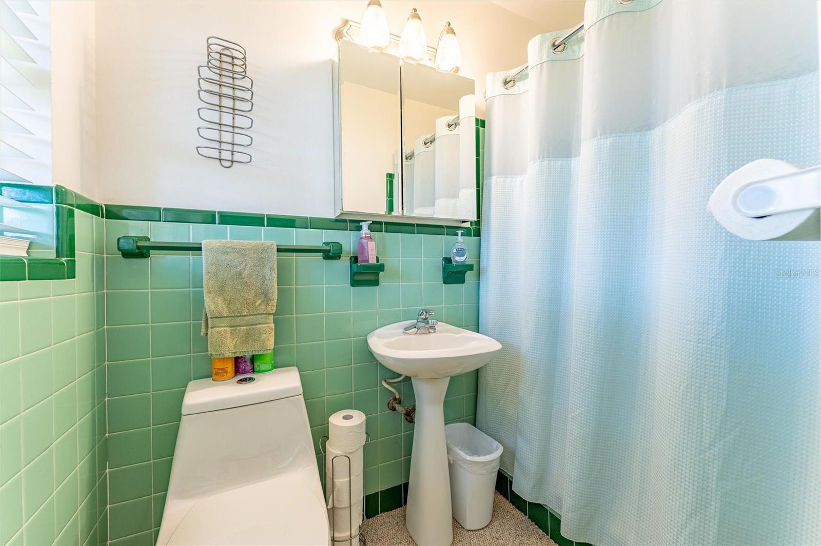 Image 43 of 62 For 5311 36th Avenue E