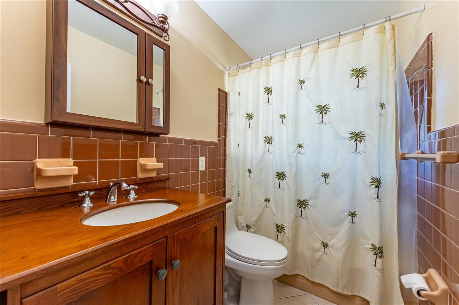 Image 46 of 62 For 5311 36th Avenue E