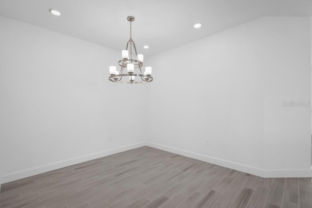 Image 15 of 48 For 16048 Ivy Ridge Court