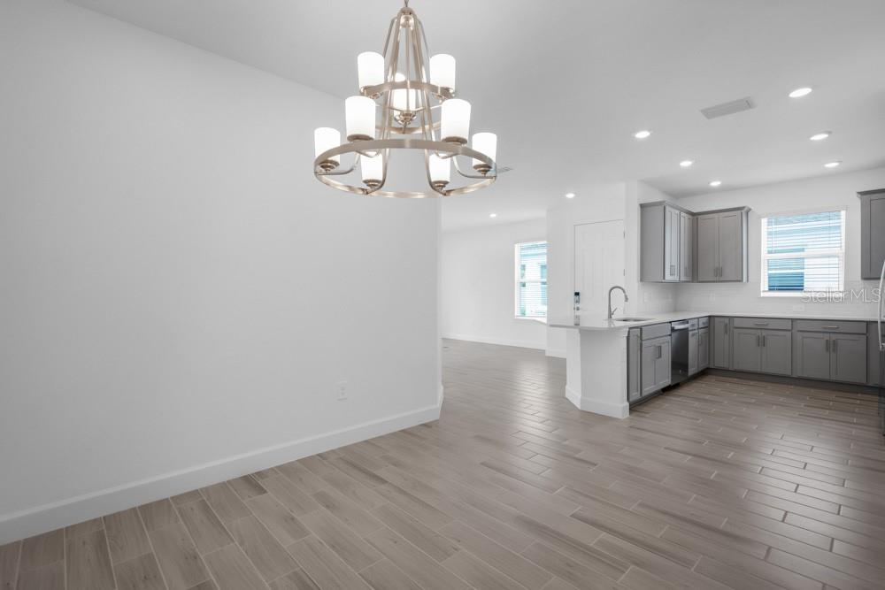 Image 17 of 48 For 16048 Ivy Ridge Court