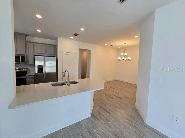 Image 5 of 48 For 16048 Ivy Ridge Court