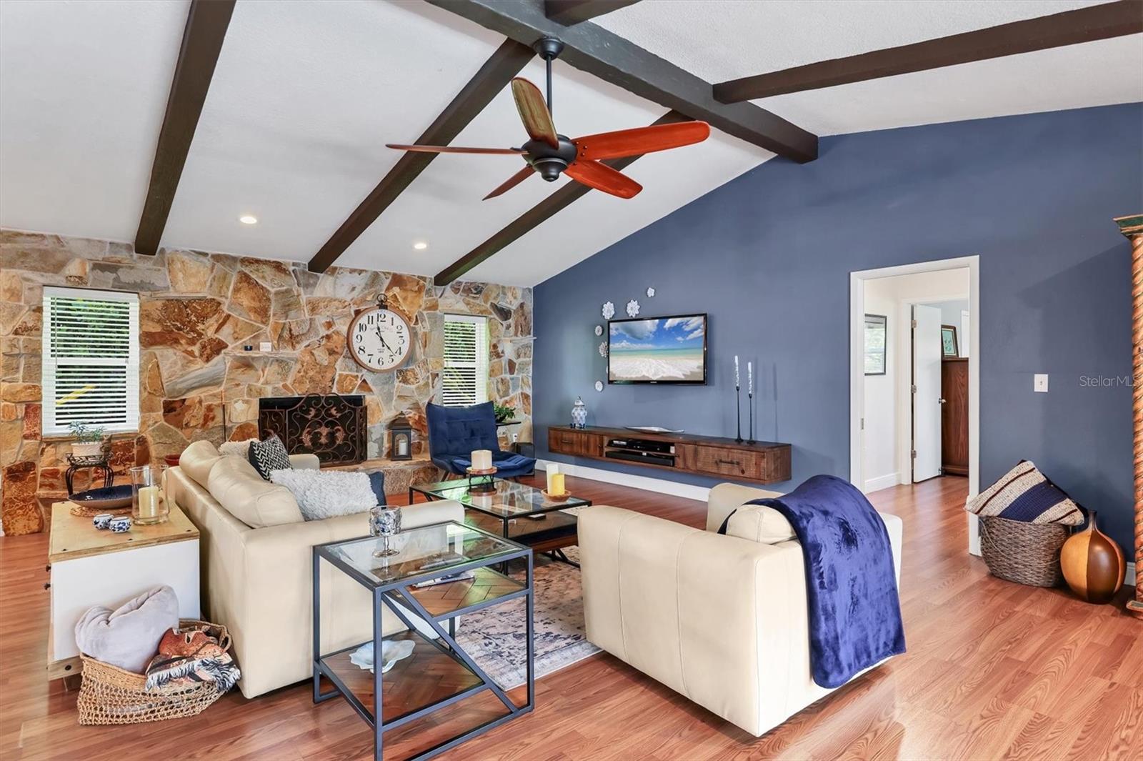 Image 19 of 58 For 3636 Torrey Pines Boulevard