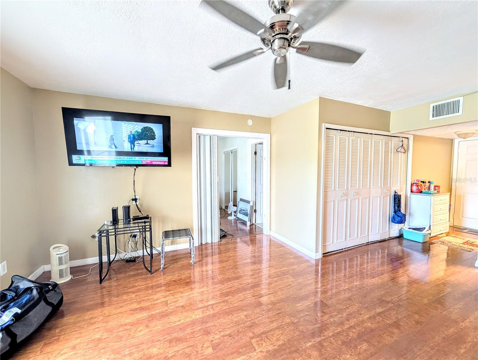 Image 11 of 17 For 1714 69th Avenue W C204