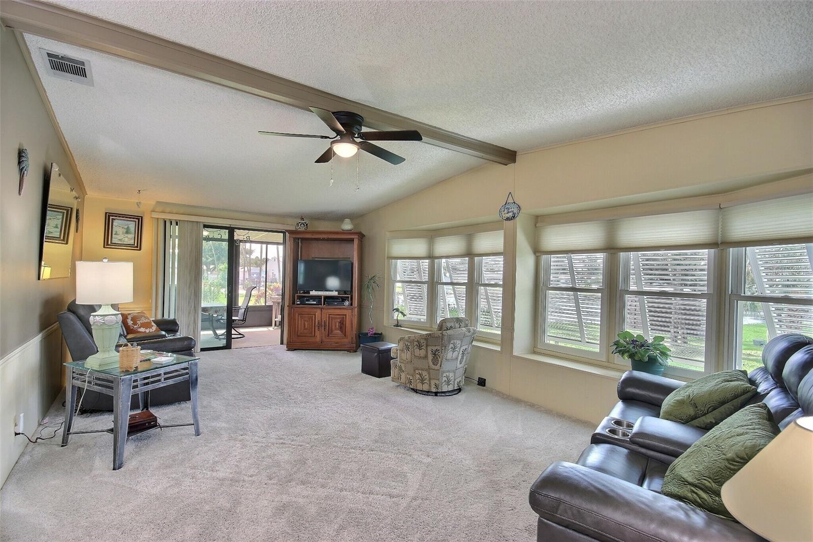 Image 5 of 46 For 85 Meadow Cir