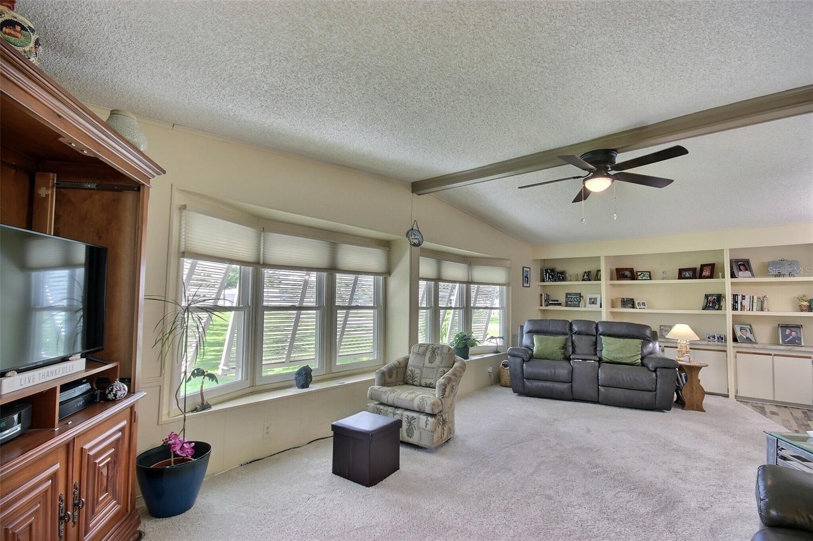 Image 7 of 46 For 85 Meadow Cir