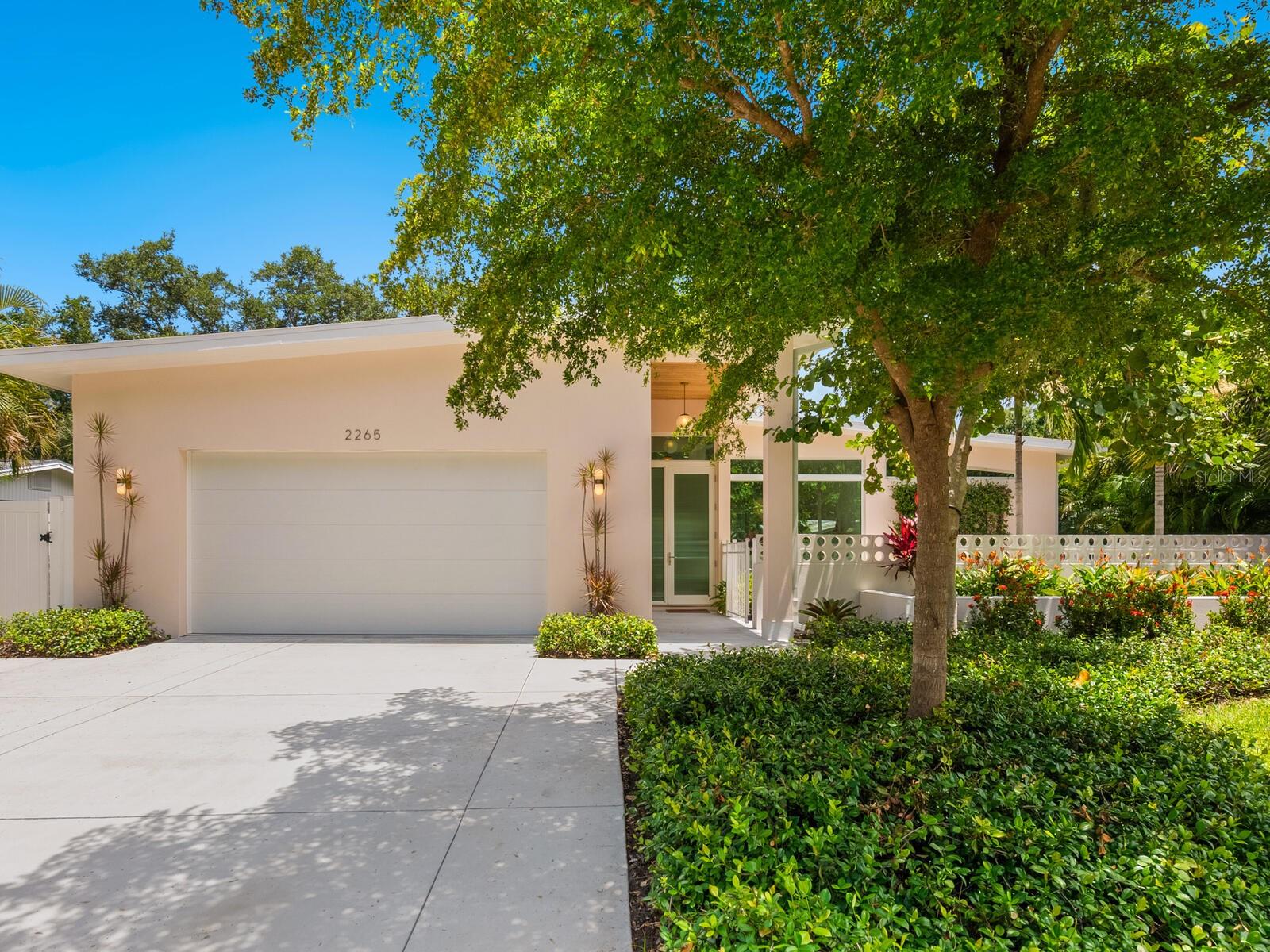 Details for 2265 Clematis Street, SARASOTA, FL 34239