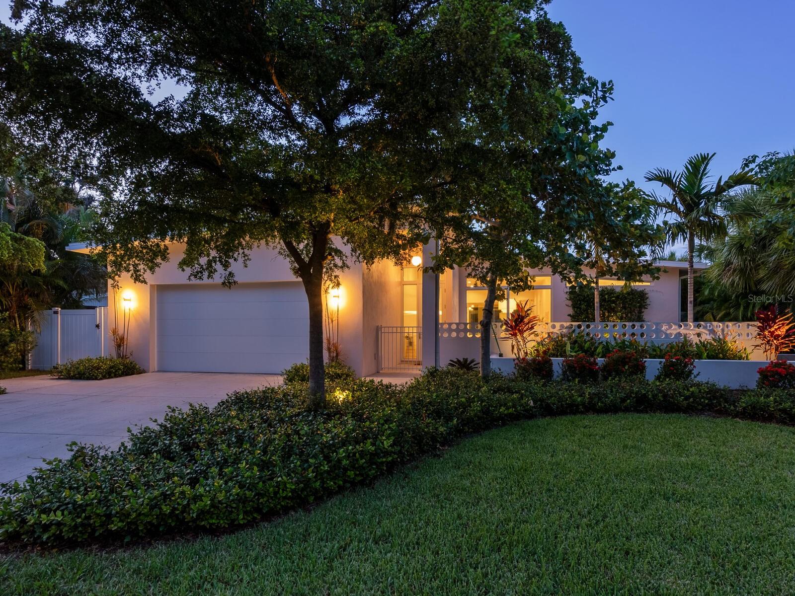 Image 39 of 62 For 2265 Clematis Street