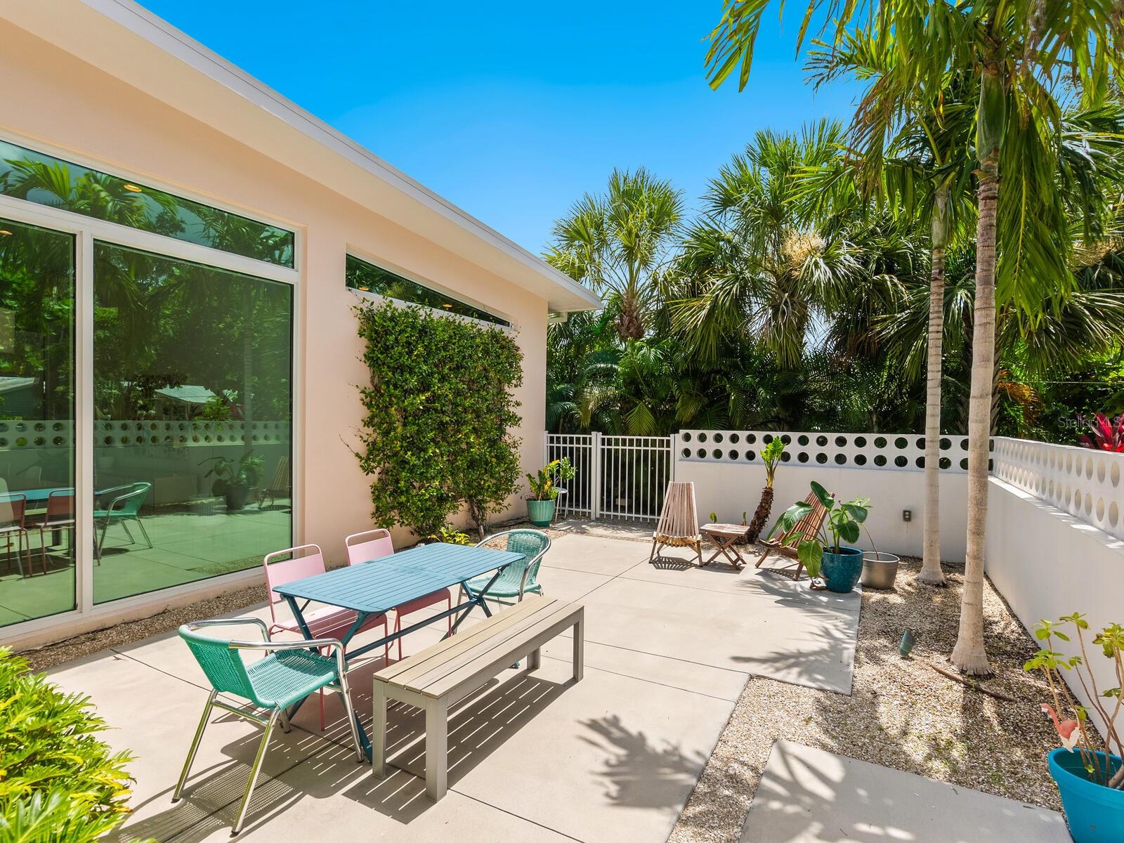 Image 4 of 62 For 2265 Clematis Street
