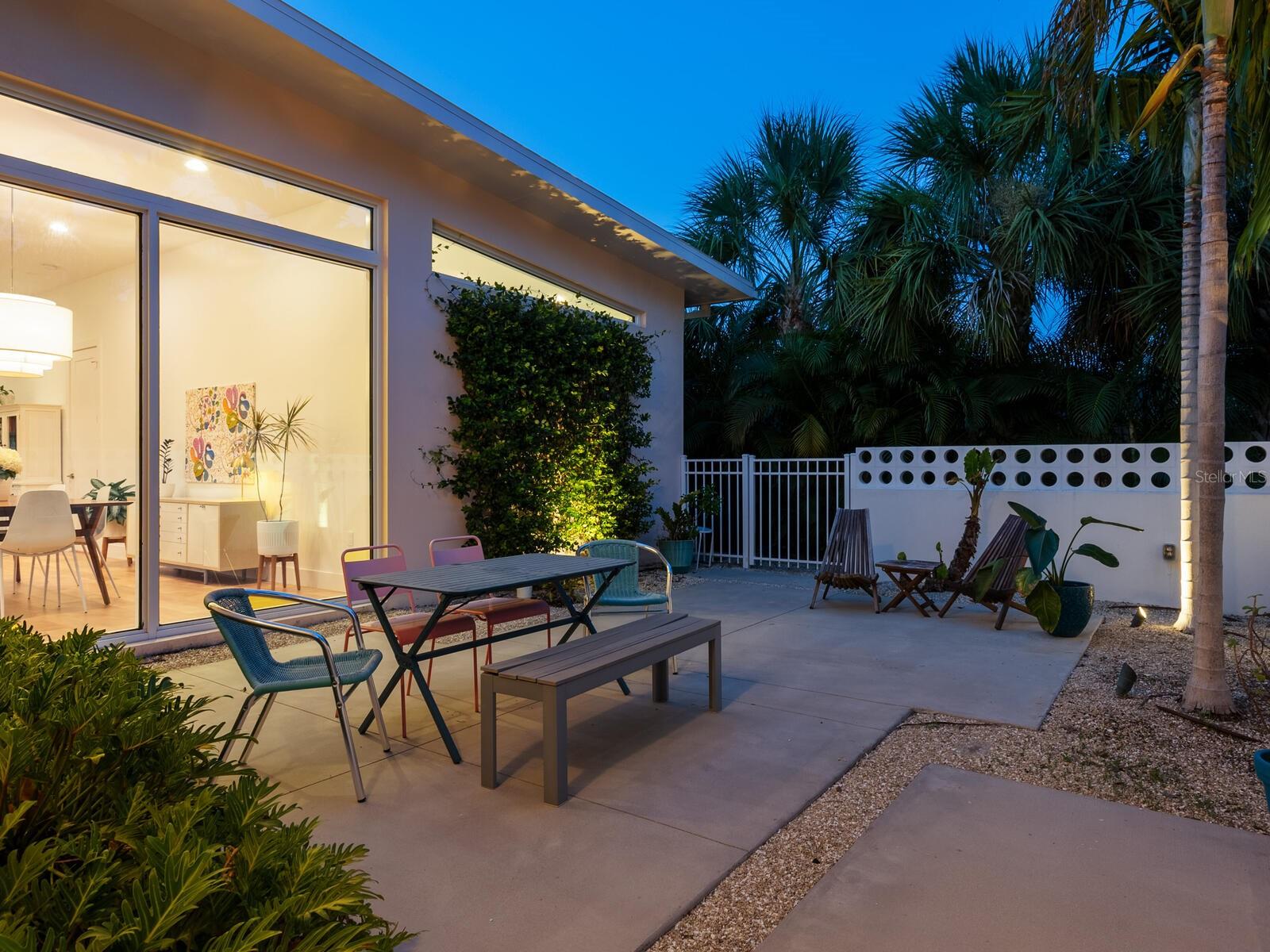 Image 41 of 62 For 2265 Clematis Street