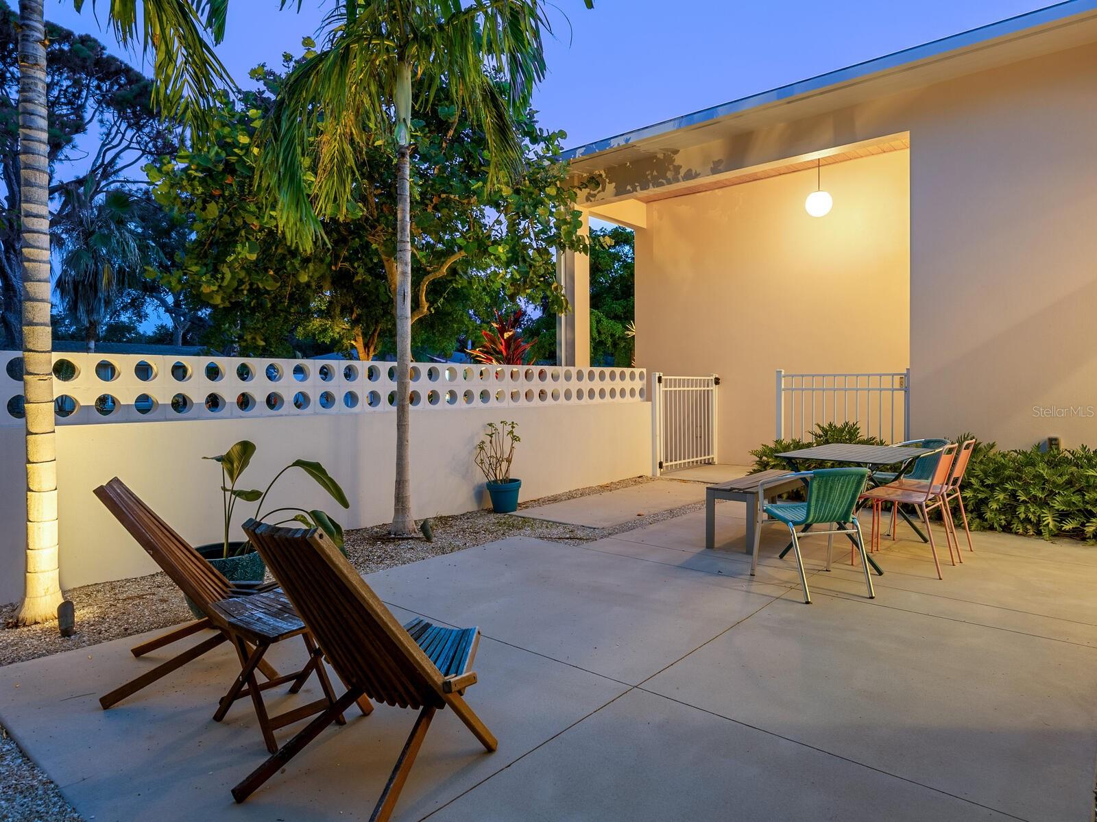 Image 43 of 62 For 2265 Clematis Street