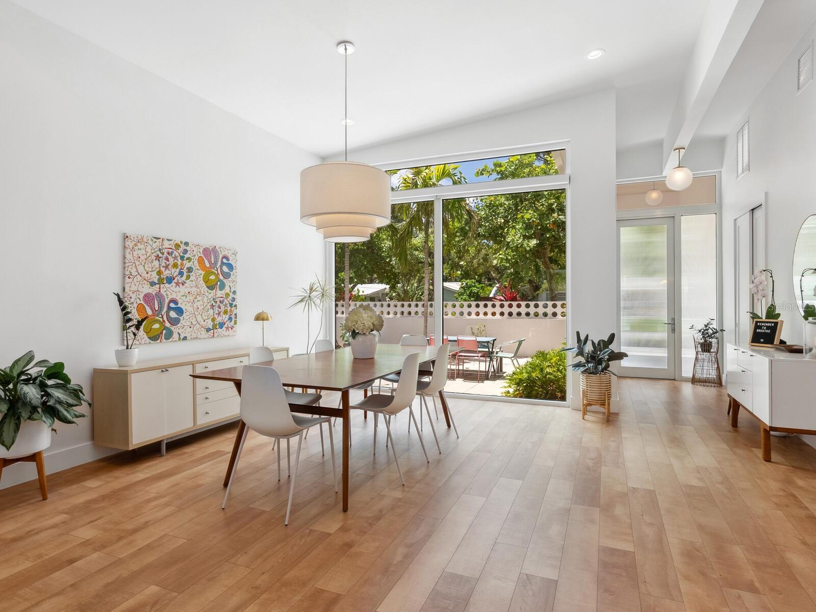Image 6 of 62 For 2265 Clematis Street