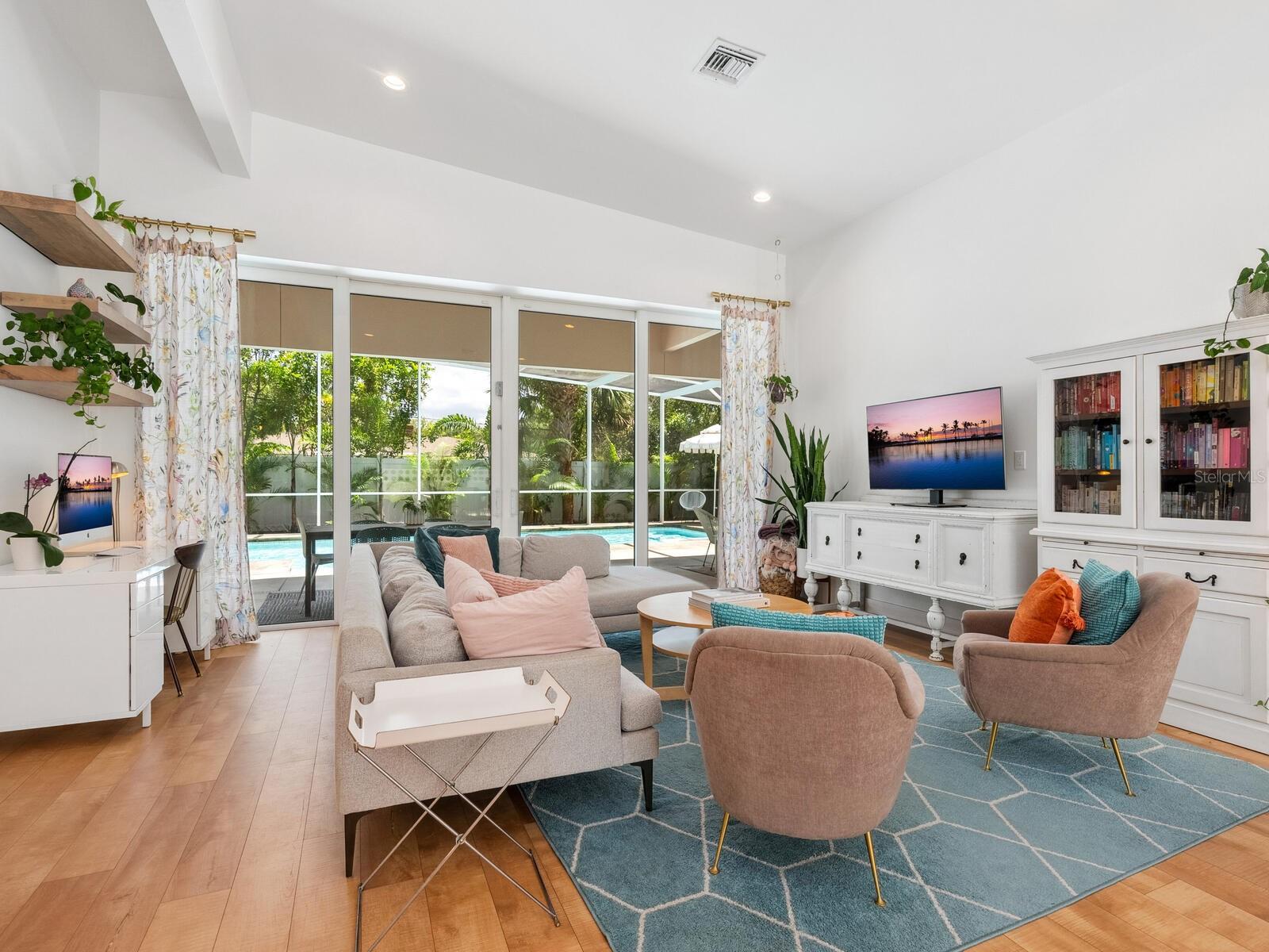 Image 9 of 62 For 2265 Clematis Street