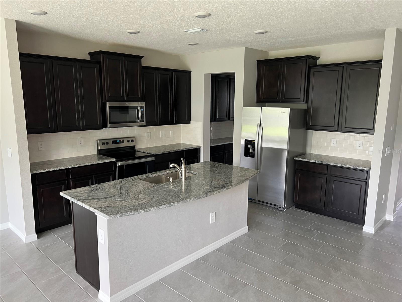 Image 12 of 32 For 17637 Cantarina Cove